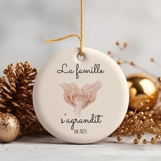 boule de noel en céramique personnalisée pour annonce grossesse