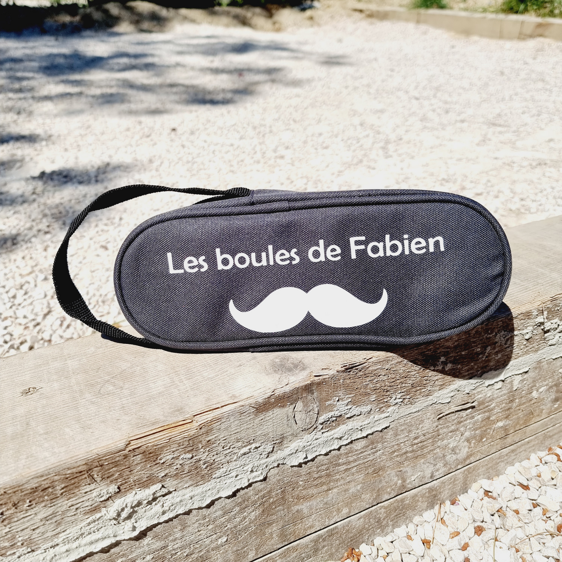  Sac à pétanque personnalisé "Les Boules de..." pour triplette avec personnalisation texte.